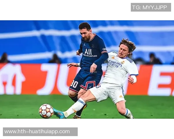 两位金球先生的传奇相遇2006年魔笛首秀梅西国家队首球回顾 两位金球先生的传奇相遇2006年魔笛首秀梅西国家队首球回顾