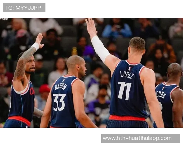 保罗半场哑火仅得1板1助英雄迟暮的他还能否重返巅峰 保罗半场哑火仅得1板1助英雄迟暮的他还能否重返巅峰