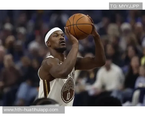 小佩顿谈五外战术助力库明加冲击篮下展现个人优势与特点