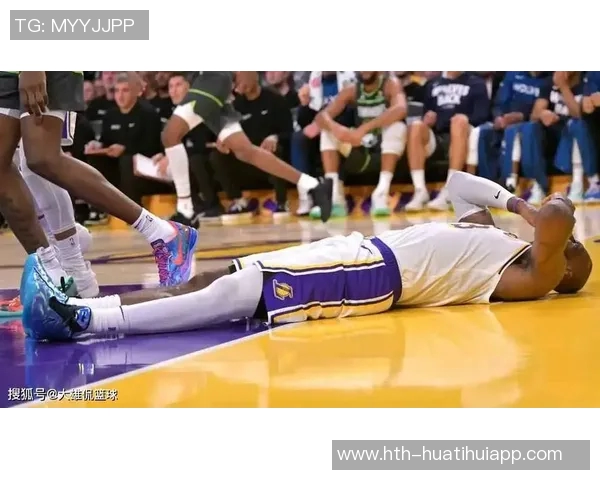 詹姆斯与裁判争执未受罚太阳博主引用规则质疑公正性 詹姆斯与裁判争执未受罚太阳博主引用规则质疑公正性