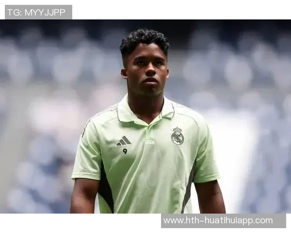 西媒报道恩德里克或冬窗离队里昂全力争取租借展开谈判